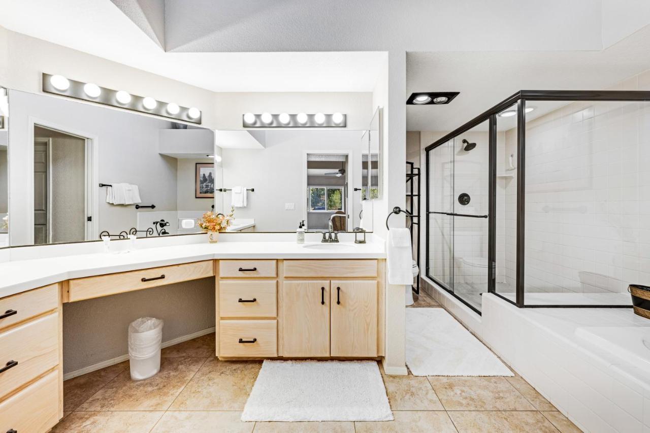 Hébergement de vacances 2 Bed 2 Bath Vacation In *